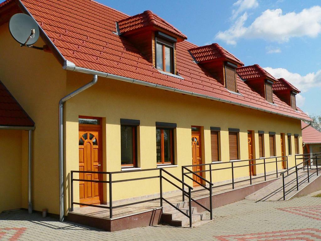 Villa s'Schnoganeschd Nemesvid Exterior foto